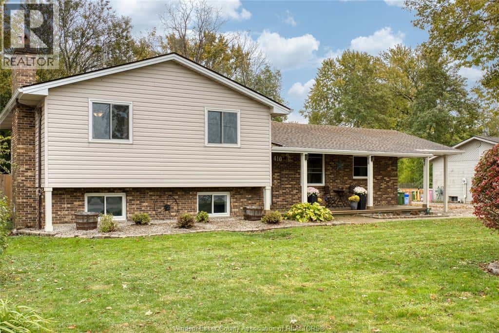 410 DUNN — Colchester, Ontario - Photo 4 of 50