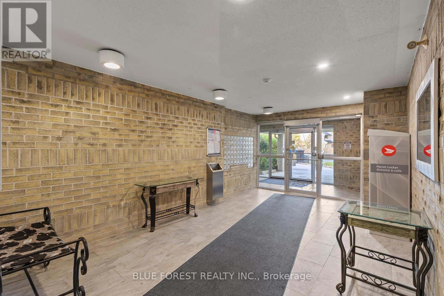 223 - 725 DEVERON CRESCENT — London South (South T), Ontario - Photo 2 of 34