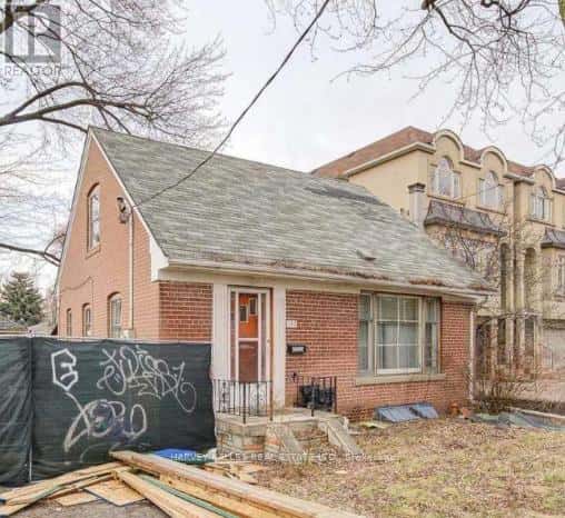 192 Finch Avenue East