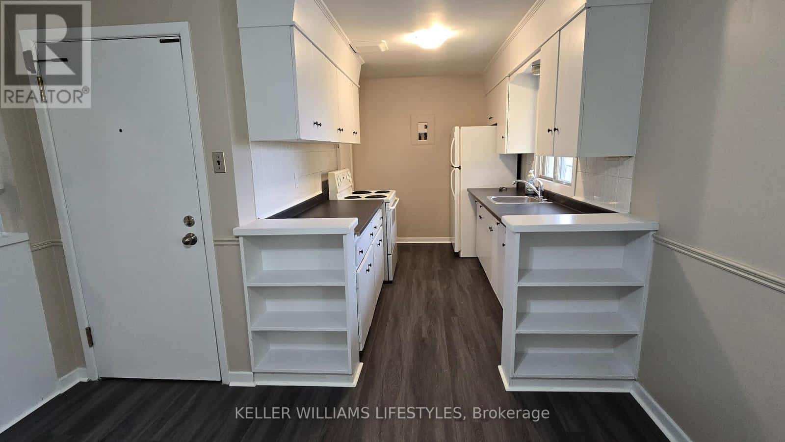 UPPER - 20 SUMNER ROAD — London South (South T), Ontario - Photo 2 of 20