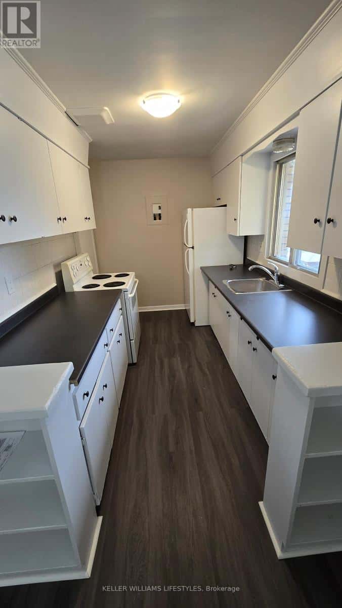 UPPER - 20 SUMNER ROAD — London South (South T), Ontario - Photo 4 of 20