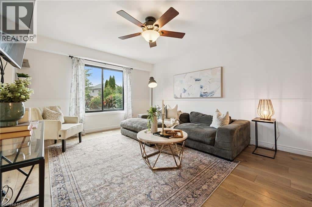 313 MILLBURN Boulevard — Fergus, Ontario - Photo 4 of 28