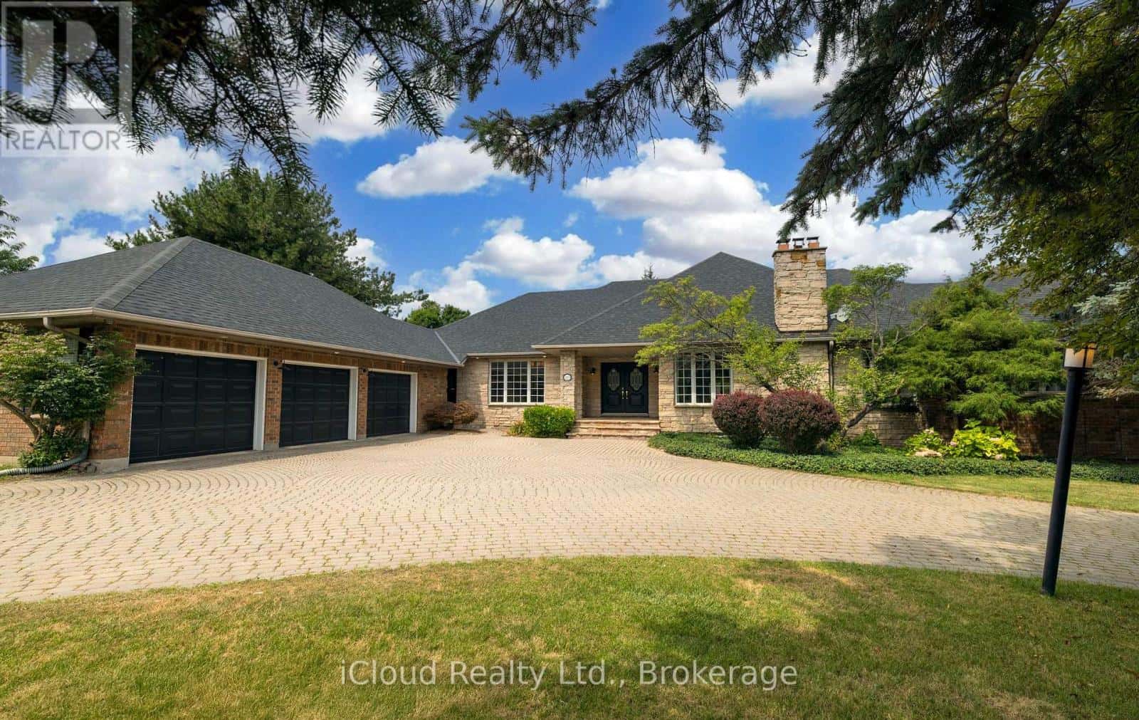 163 WHEELIHAN WAY — Milton (Campbellville), Ontario - Photo 3 of 42