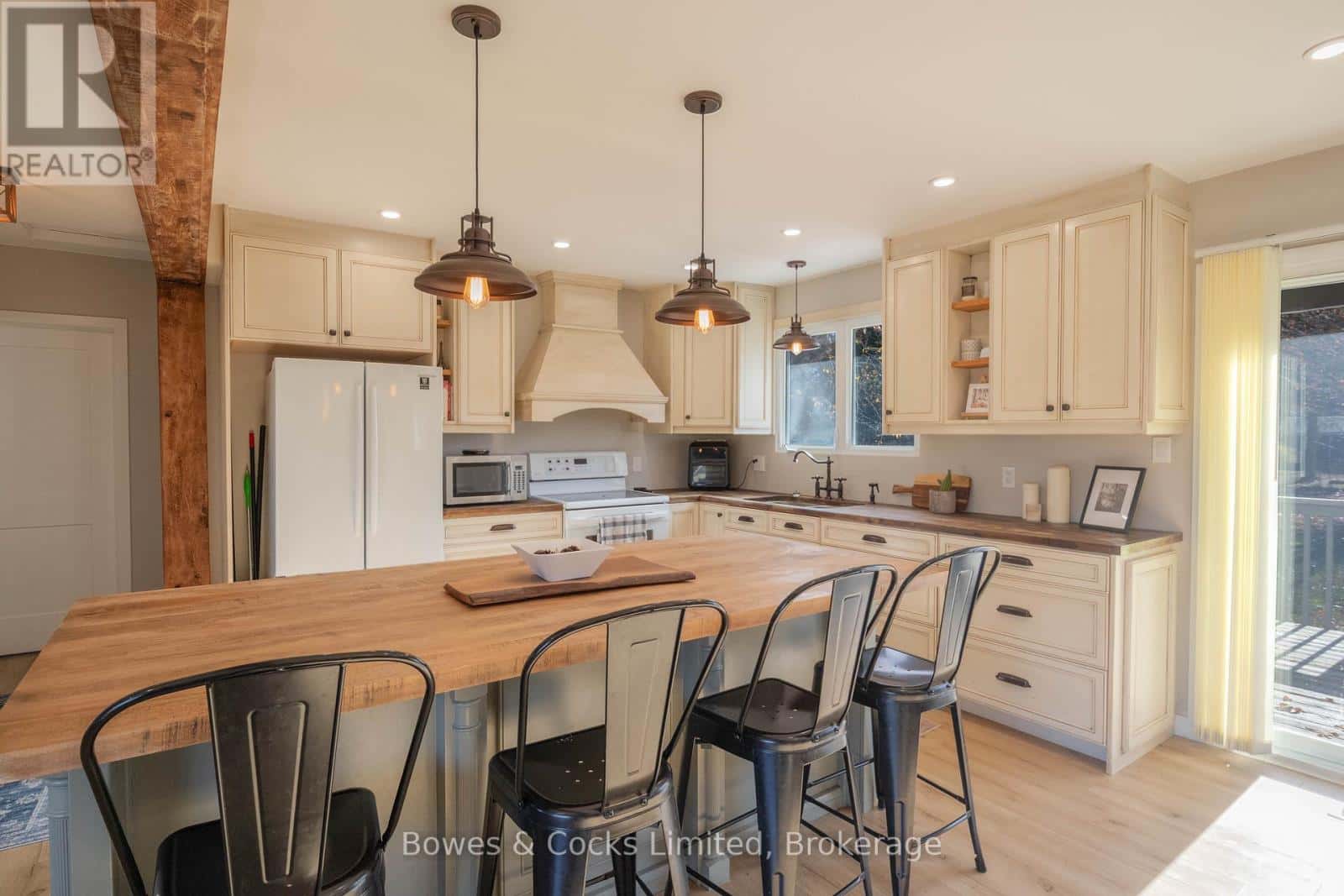 159 SOUTH BAPTISTE LAKE ROAD — Hastings Highlands (Herschel Ward), Ontario - Photo 4 of 44