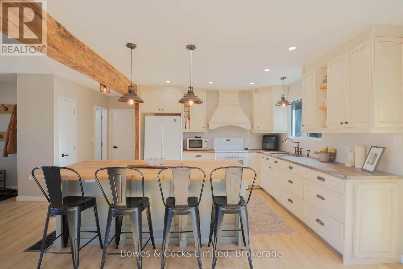 159 SOUTH BAPTISTE LAKE ROAD — Hastings Highlands (Herschel Ward), Ontario - Photo 5 of 44