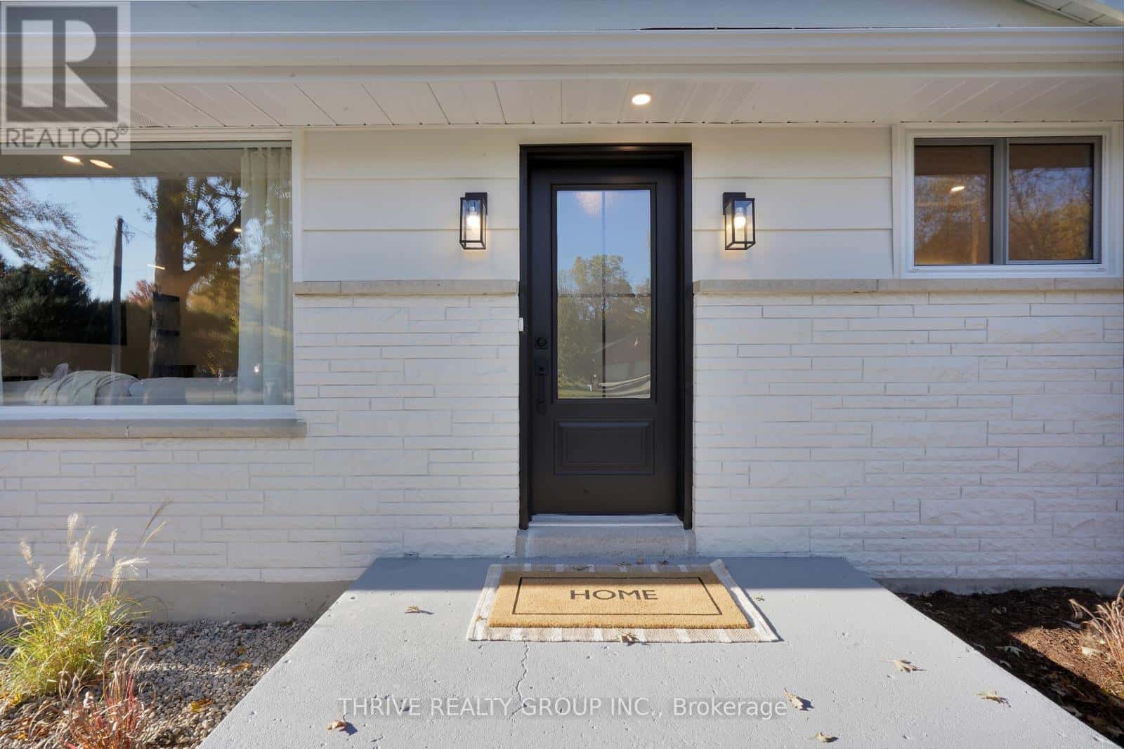 22639 TROOPS ROAD — Strathroy-Caradoc (Mount Brydges), Ontario - Photo 3 of 49