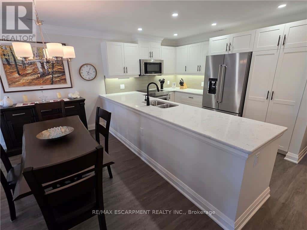 1 MONSIGNOR HENKEY TERRACE — Hamilton (Kennedy), Ontario - Photo 4 of 28