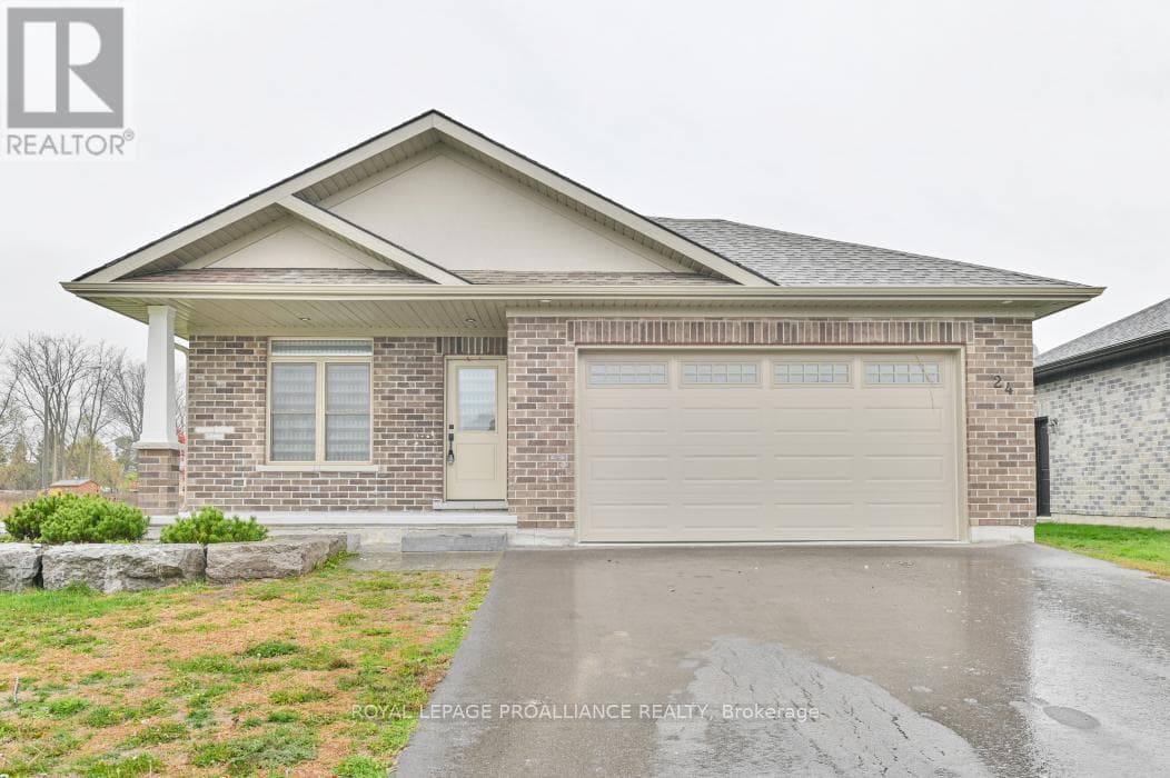 24 ABERDEEN STREET — Stirling-Rawdon (Stirling Ward), Ontario - Main photo