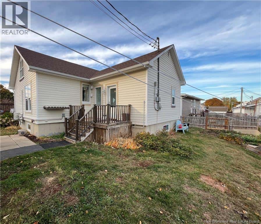 144 Des Saules — Shippagan, New Brunswick - Photo 3 of 29