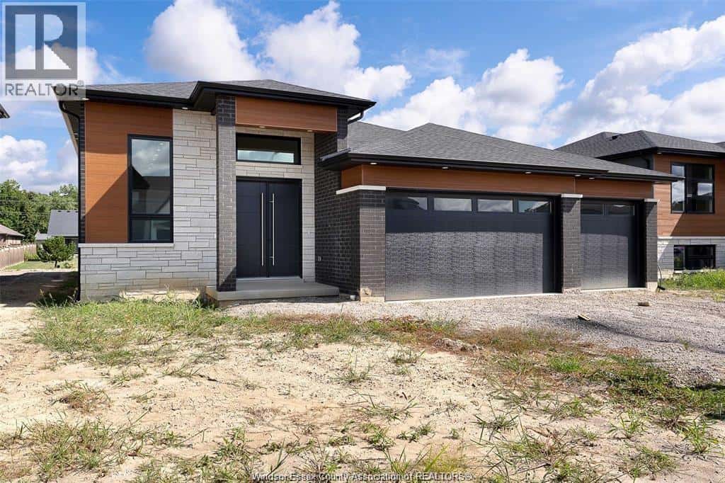 8343 ANNIE — McGregor, Ontario - Photo 3 of 32