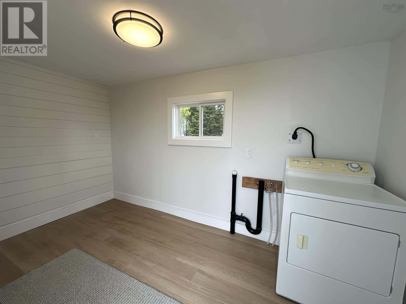 21 Surette Cross Road — Wedgeport, Nova Scotia - Photo 3 of 36