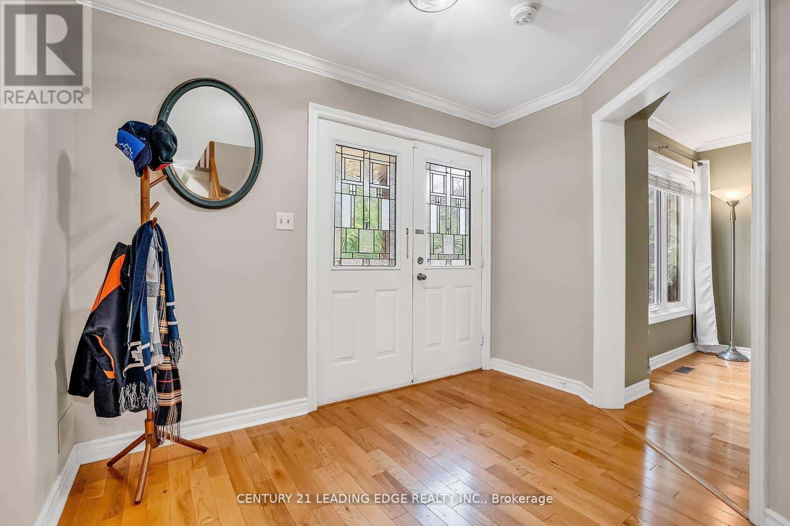 21 BRUSHWOOD CRESCENT — Barrie (Bayshore), Ontario - Photo 3 of 40