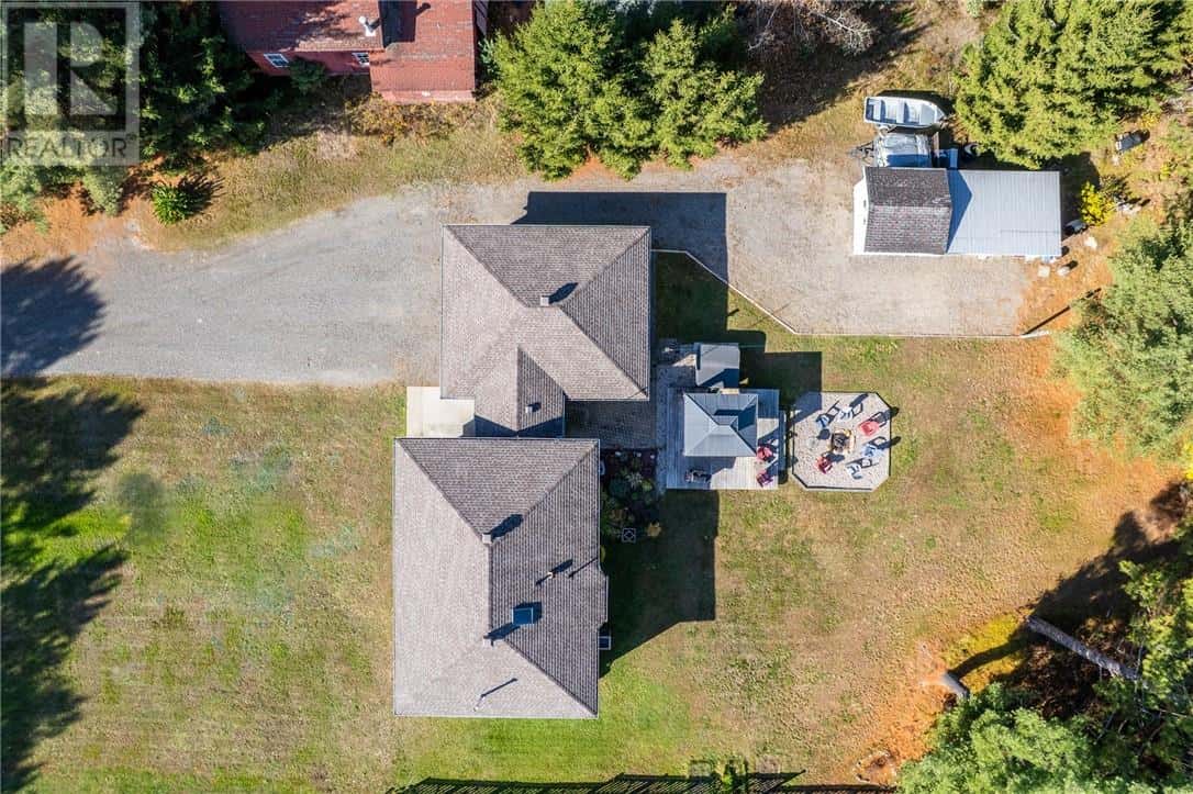 2219 Lee Valley Road — Espanola, Ontario - Photo 5 of 65