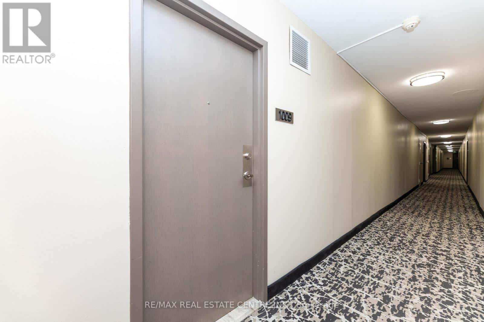 1009 - 3390 WESTON ROAD — Toronto (Humbermede), Ontario - Photo 5 of 35