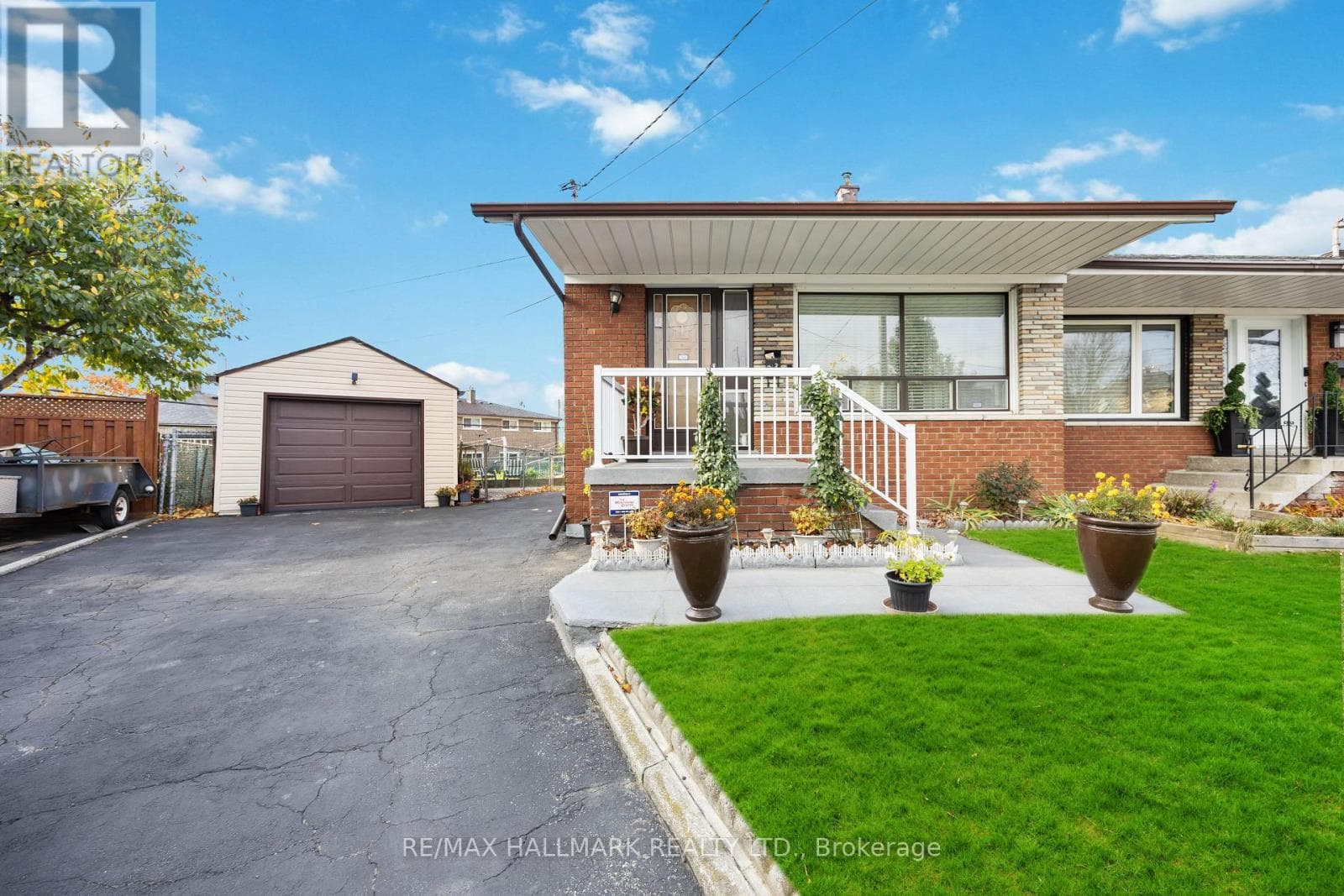 23 LOCKINGTON COURT — Toronto (Humbermede), Ontario - Main photo