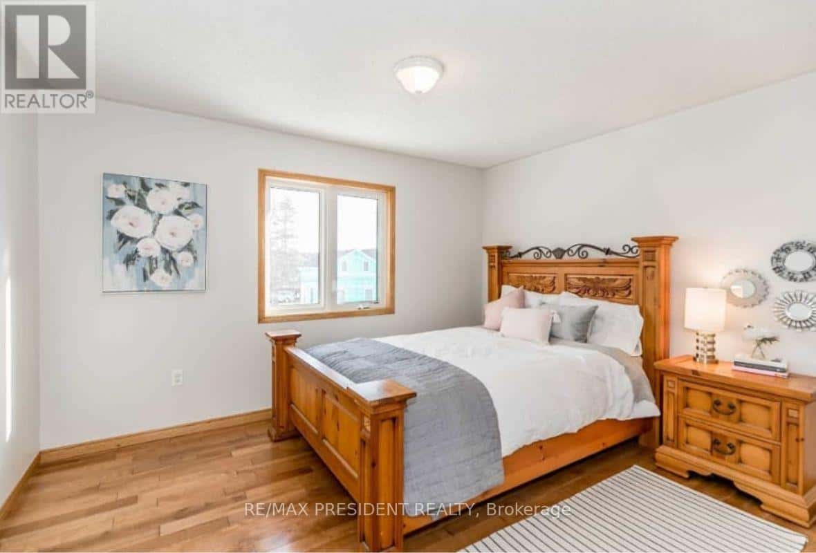 34 MCFAUL STREET — Caledon (Caledon Village), Ontario - Photo 4 of 15