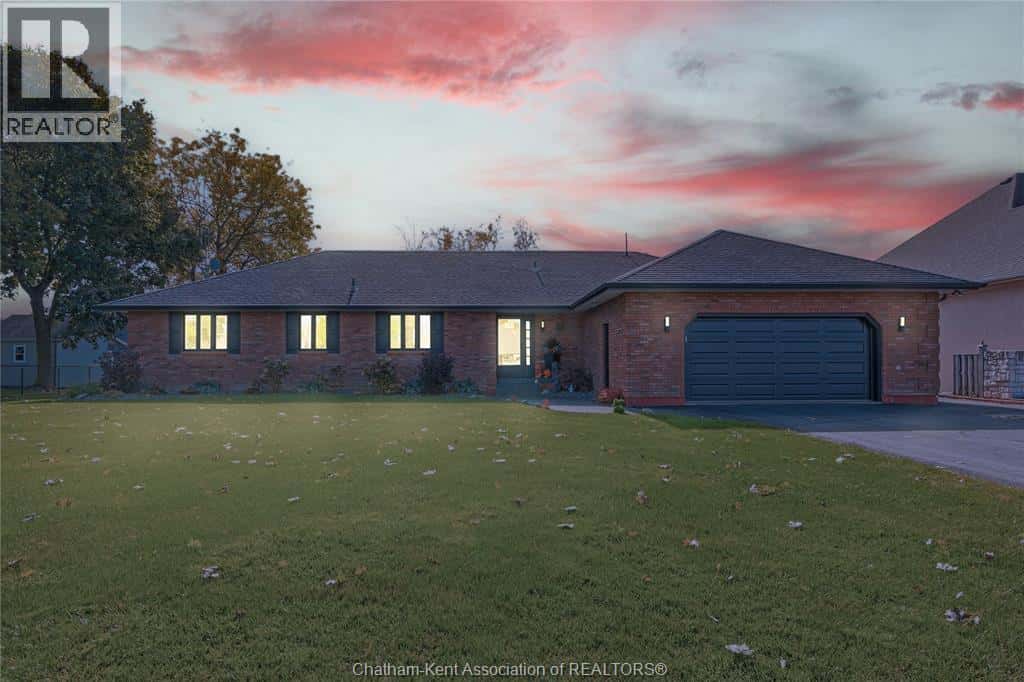 19165 BLUE WATER AVENUE — Lighthouse Cove, Ontario - Photo 4 of 50