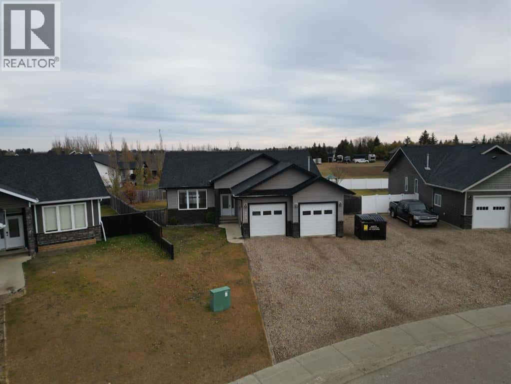 9513 108B Street — La Crete, Alberta - Photo 2 of 42