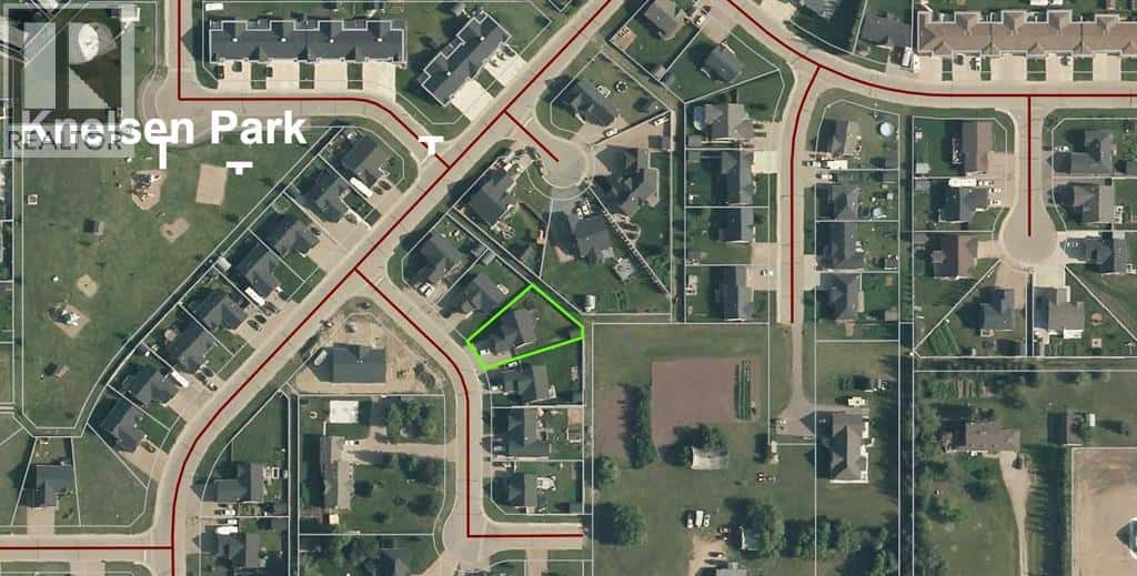 9513 108B Street — La Crete, Alberta - Photo 5 of 42