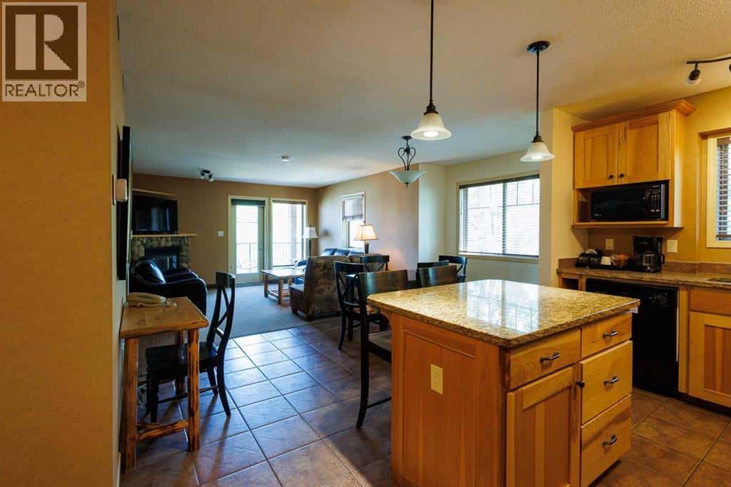 505 & 506, 401 4 Street — Rural Cypress County, Alberta - Photo 3 of 28