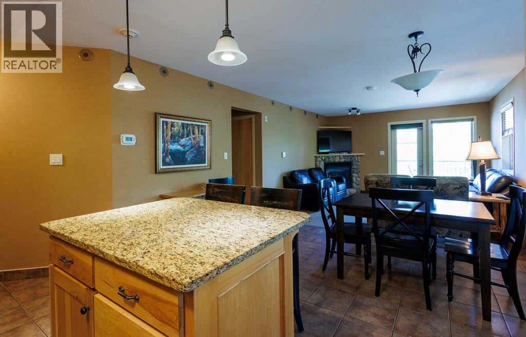 505 & 506, 401 4 Street — Rural Cypress County, Alberta - Photo 2 of 28