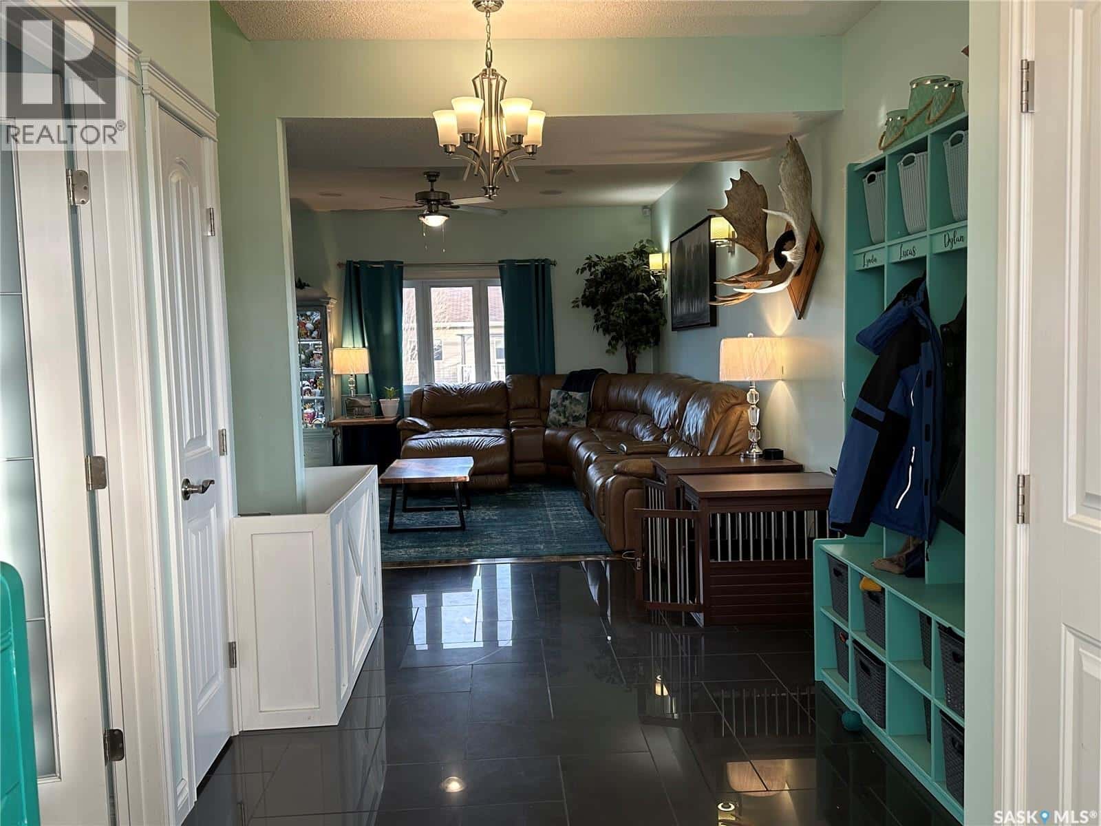 508 Cardinal COURT — Shellbrook, Saskatchewan - Photo 3 of 29