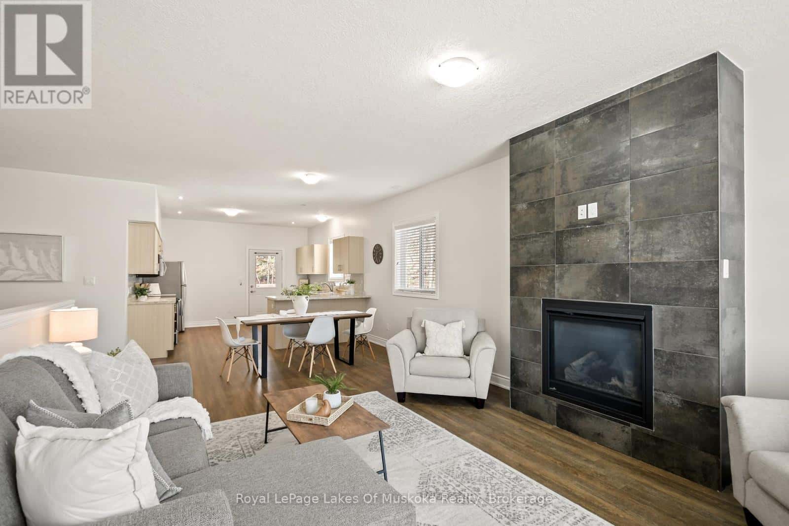 12 MACARTHUR DRIVE — Bracebridge (Monck (Bracebridge)), Ontario - Photo 5 of 34