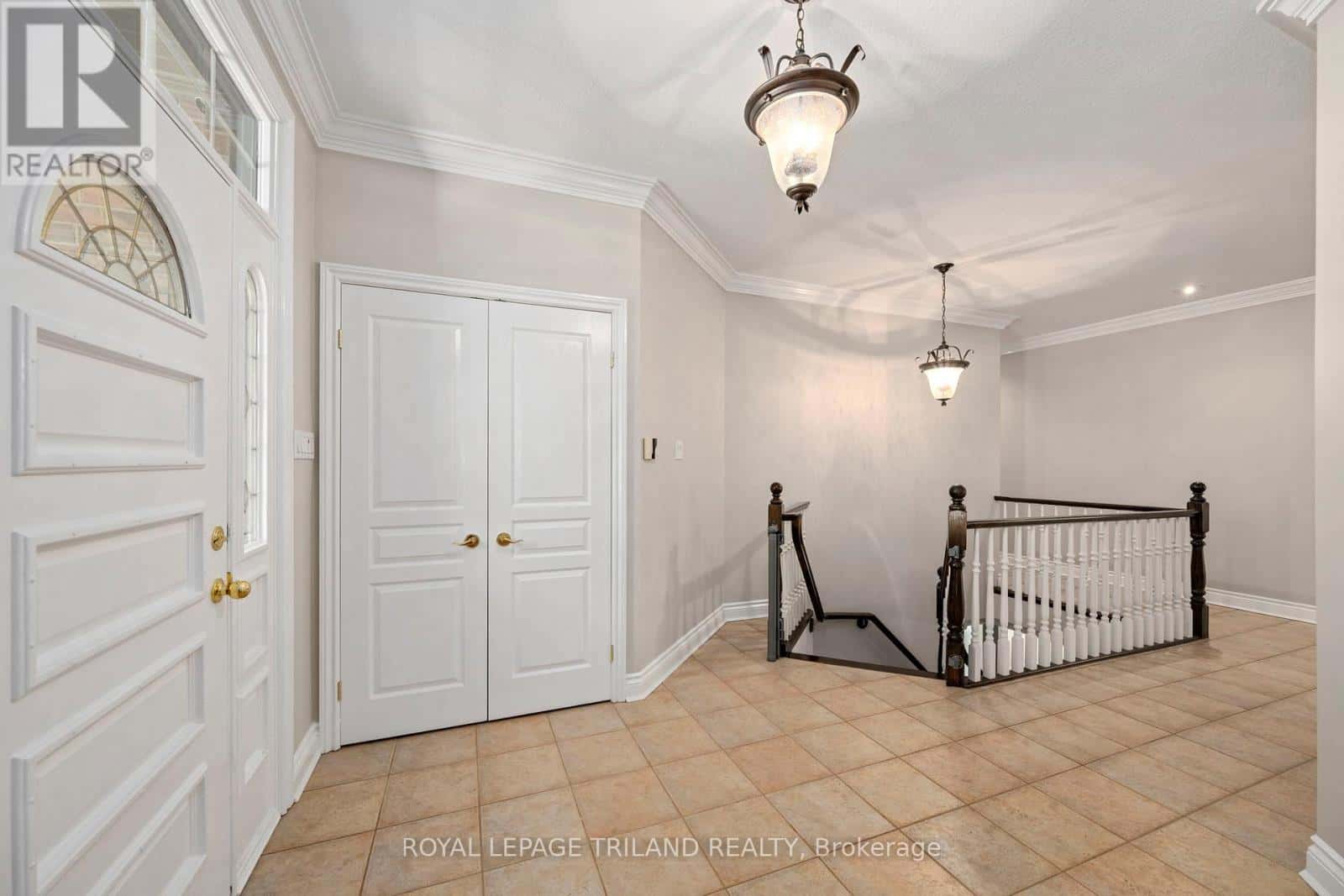 1 - 537 CRESTWOOD DRIVE — London South (South L), Ontario - Photo 3 of 40