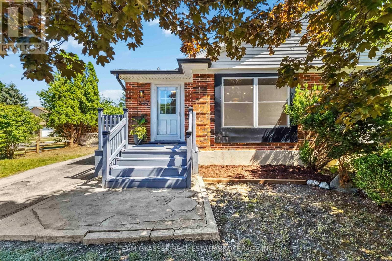 237 BANBURY ROAD — London South (South T), Ontario - Main photo