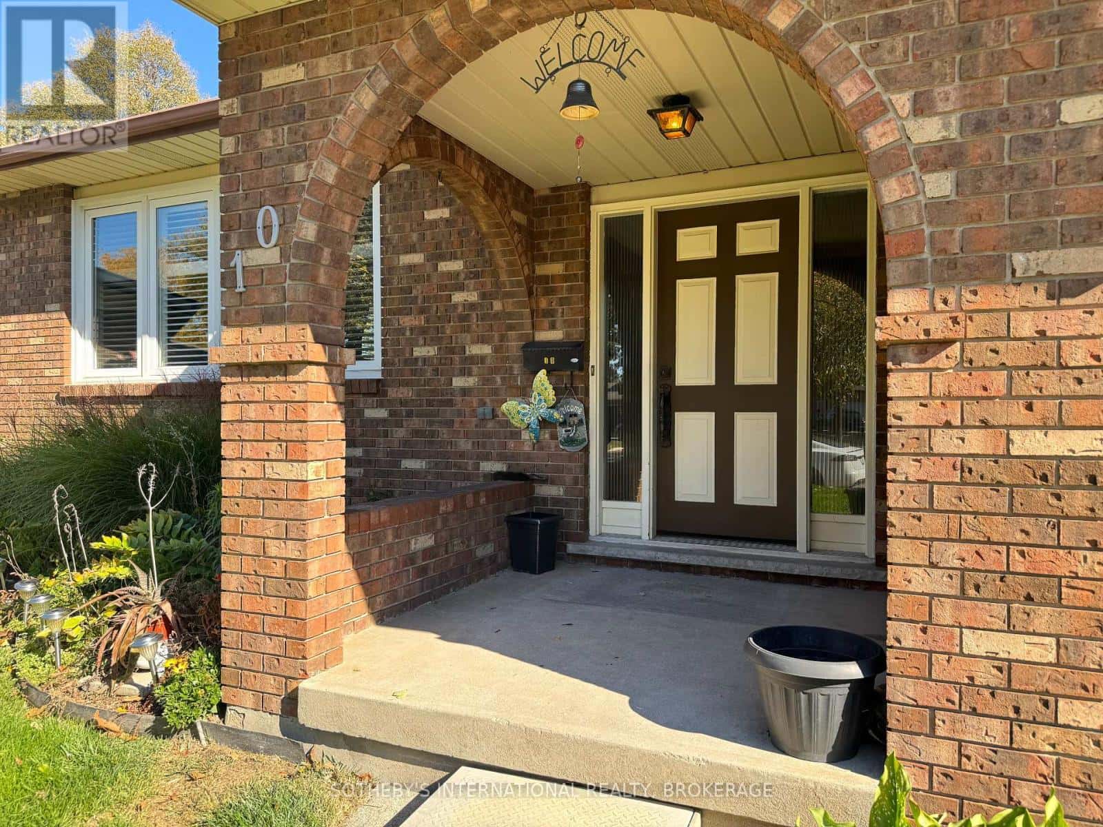 10 BULLOCKS CORNERS — St. Catharines (Bunting/Linwell), Ontario - Photo 4 of 37