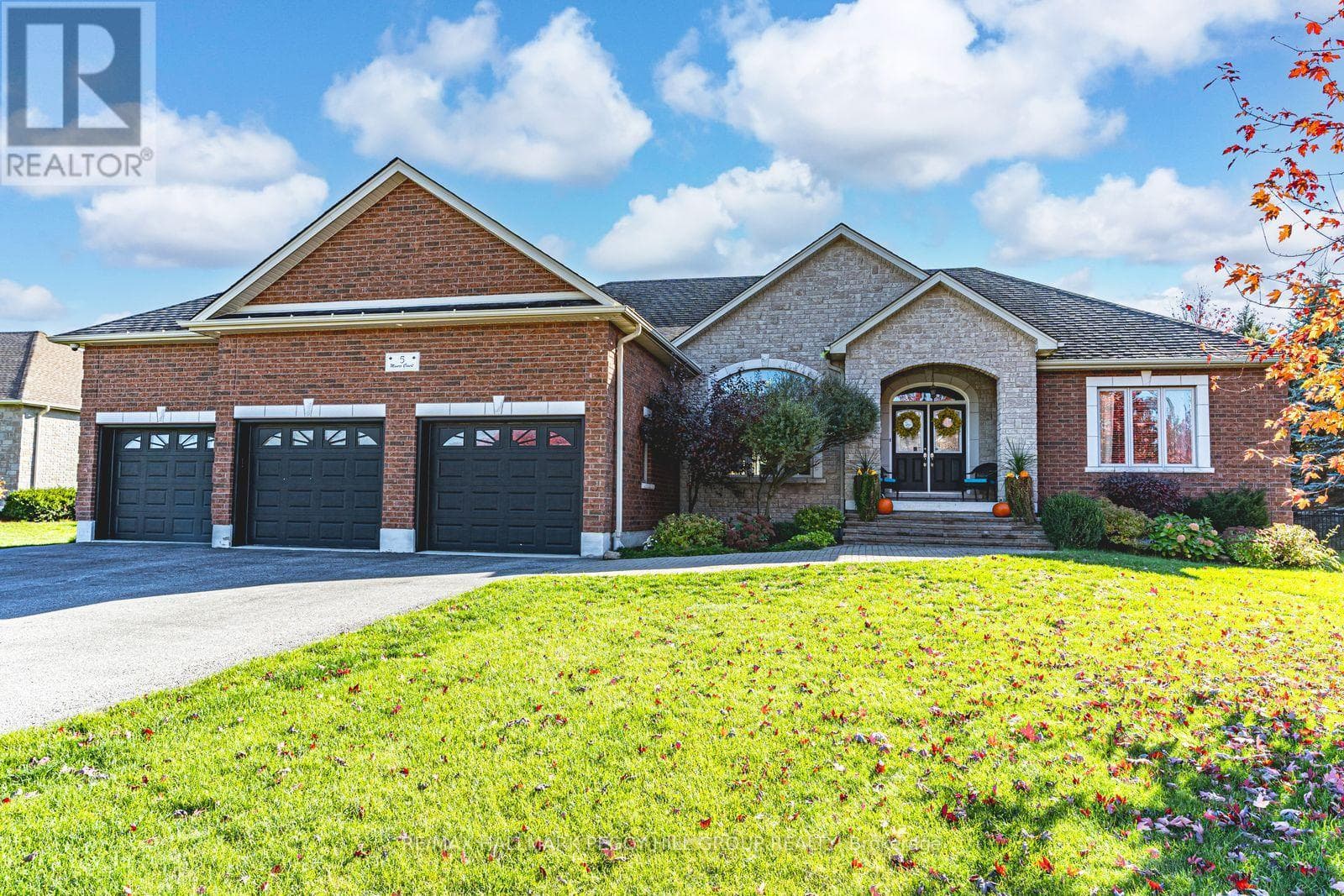 5 MUNRO COURT — Springwater (Snow Valley), Ontario - Main photo