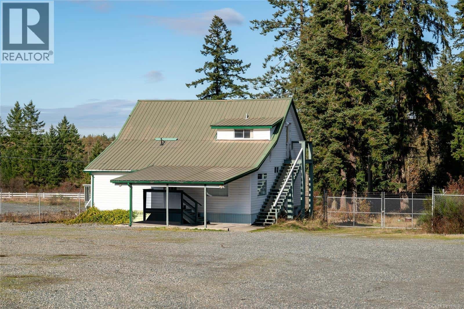 979 Shearme Rd — Coombs, British Columbia - Photo 5 of 9