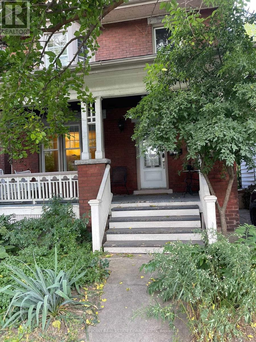 2 - 109 CARRICK AVENUE — Hamilton (Ainslie Wood), Ontario - Main photo