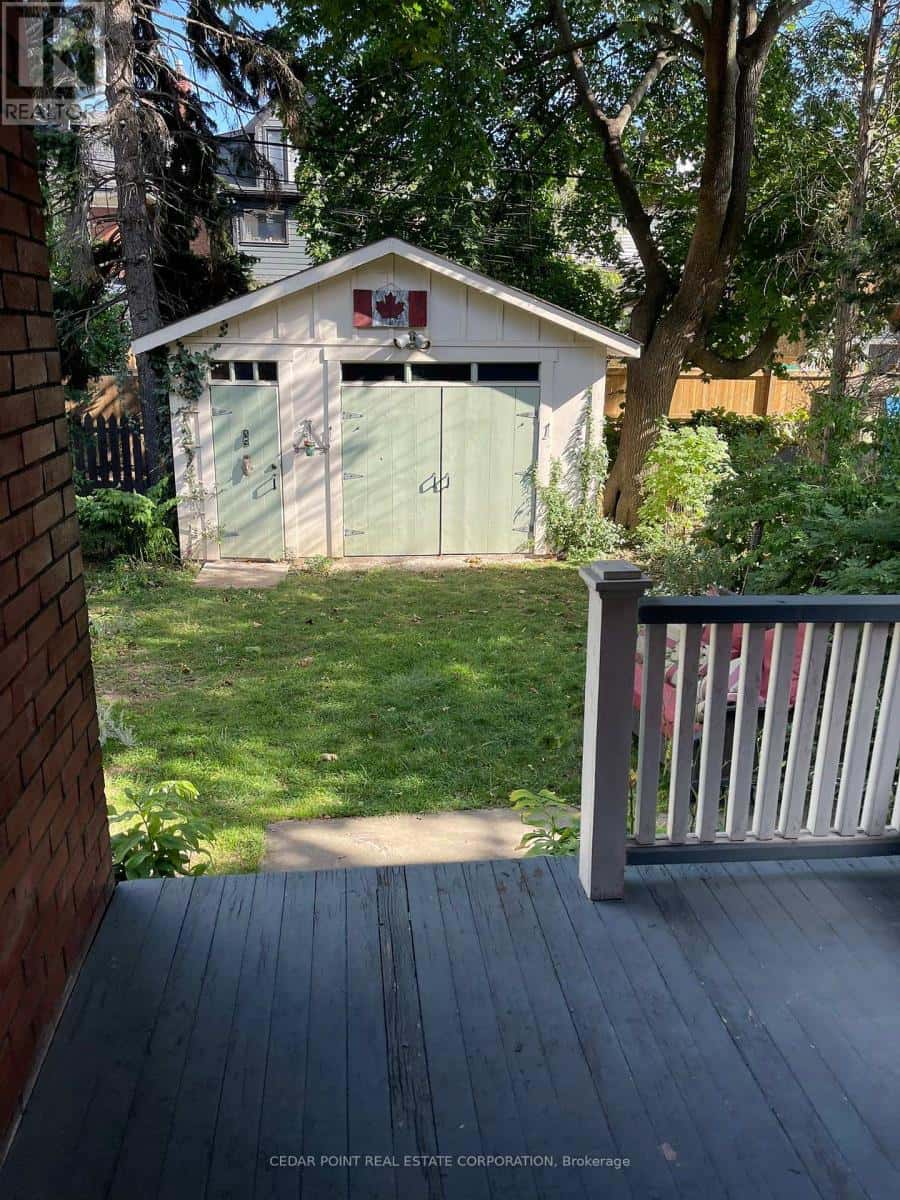 2 - 109 CARRICK AVENUE — Hamilton (Ainslie Wood), Ontario - Photo 2 of 8