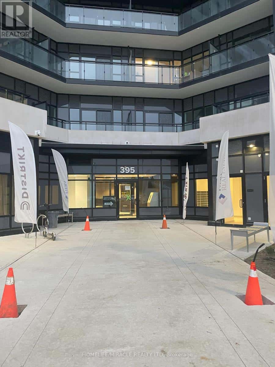 331 - 395 DUNDAS STREET W — Oakville (OA Rural Oakville), Ontario - Photo 2 of 26