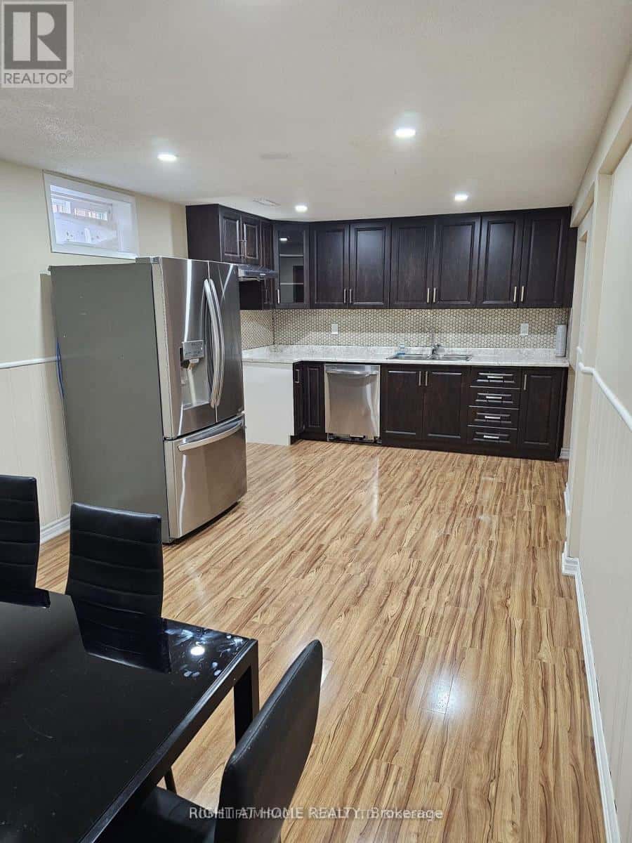 BSMT - 730 SHEPPARD AVENUE — Pickering (Woodlands), Ontario - Photo 3 of 8