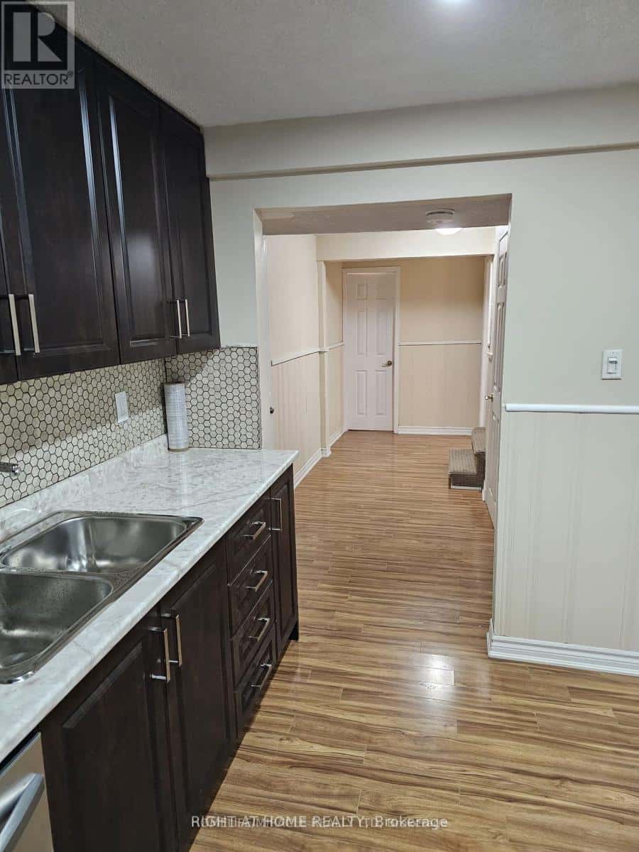 BSMT - 730 SHEPPARD AVENUE — Pickering (Woodlands), Ontario - Photo 4 of 8