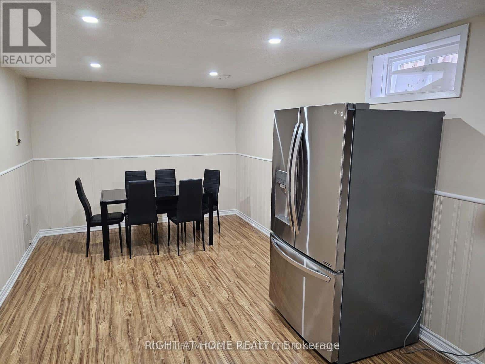 BSMT - 730 SHEPPARD AVENUE — Pickering (Woodlands), Ontario - Photo 5 of 8