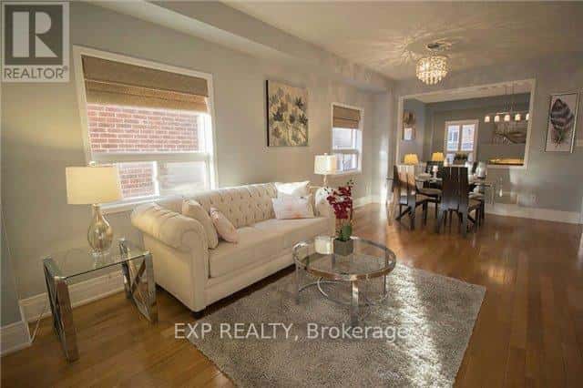 Richmond Hill (Oak Ridges Lake Wilcox), Ontario — Richmond Hill (Oak Ridges Lake Wilcox), Ontario - Photo 2 of 20