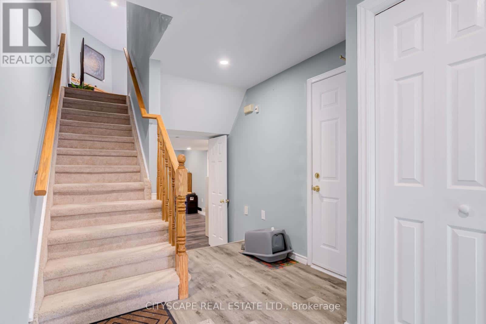 60 - 72 STONE CHURCH ROAD W — Hamilton (Gourley), Ontario - Photo 5 of 49