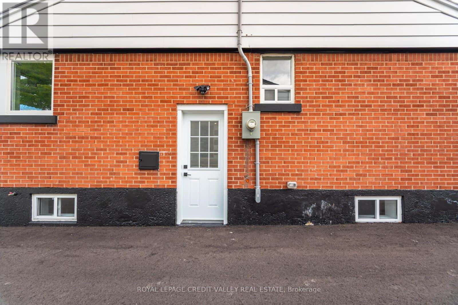 BSMT - 812 TENTH AVENUE — Hamilton (Hampton Heights), Ontario - Photo 5 of 24