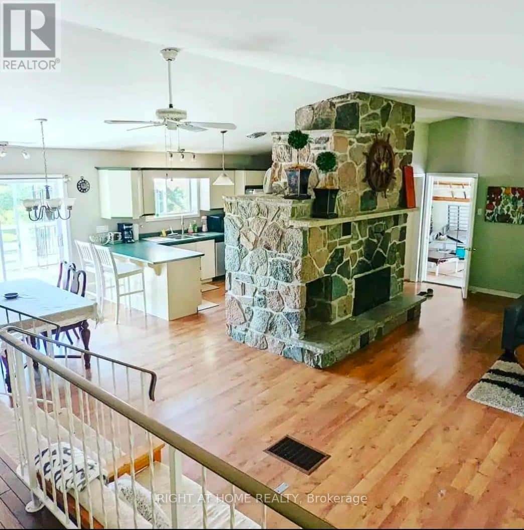 1 OAK STREET — Trent Hills (Campbellford), Ontario - Photo 3 of 6