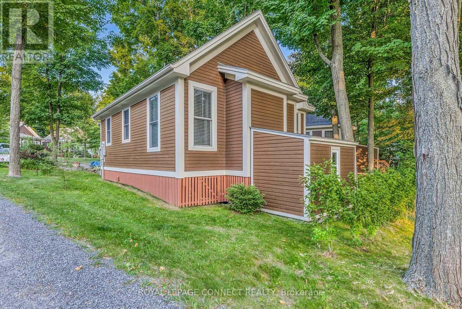 129 - 2 CHIPMUNK LANE — Prince Edward County (Athol Ward), Ontario - Photo 4 of 40