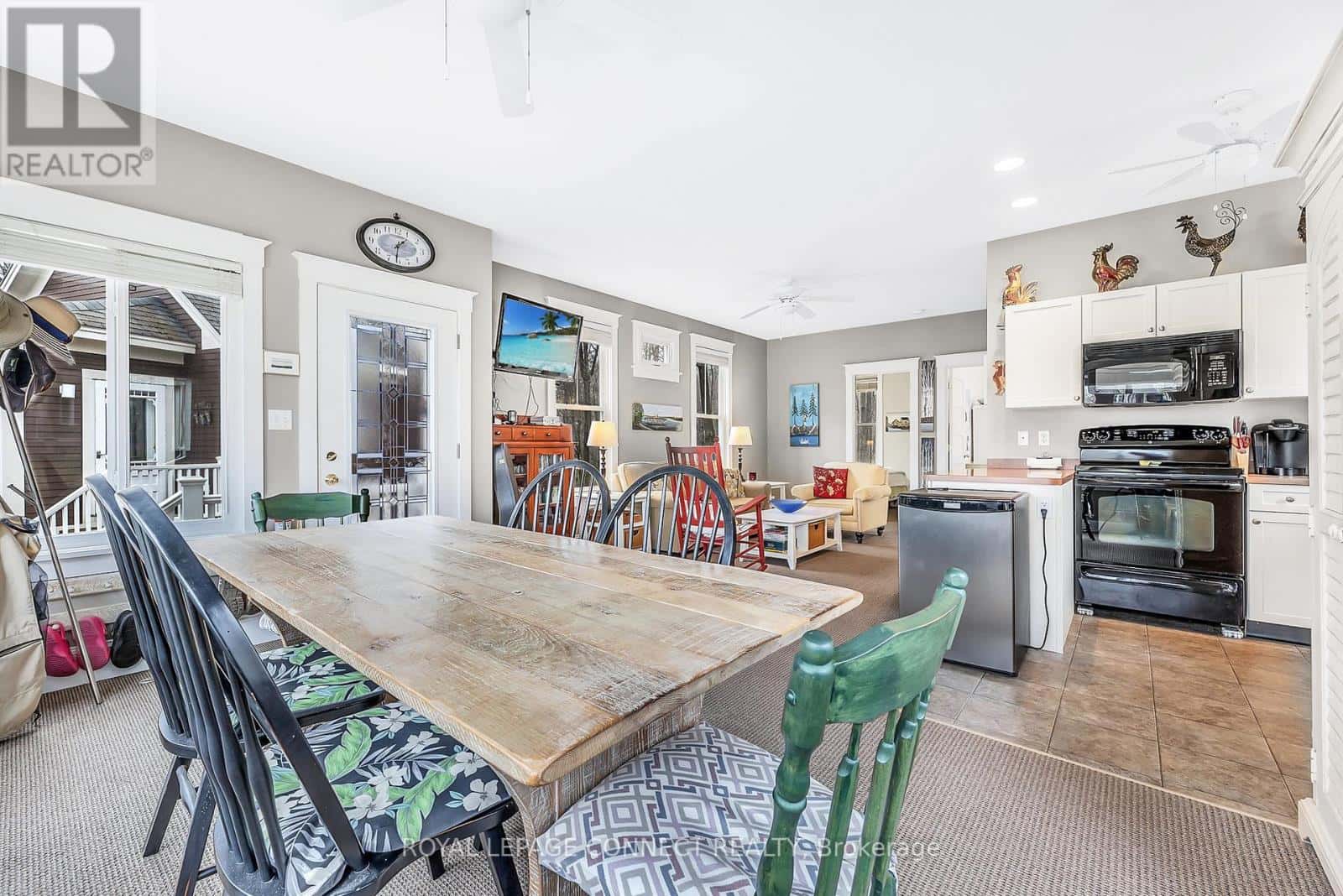 129 - 2 CHIPMUNK LANE — Prince Edward County (Athol Ward), Ontario - Photo 5 of 40