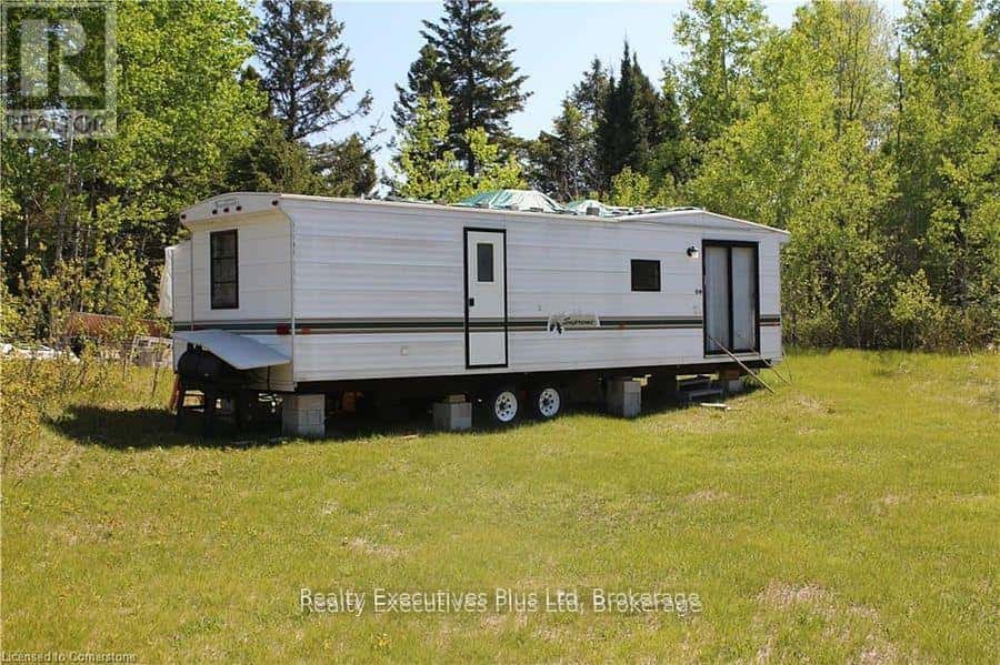 00 PICKEREL & JACK LAKE ROAD — Armour, Ontario - Photo 2 of 32