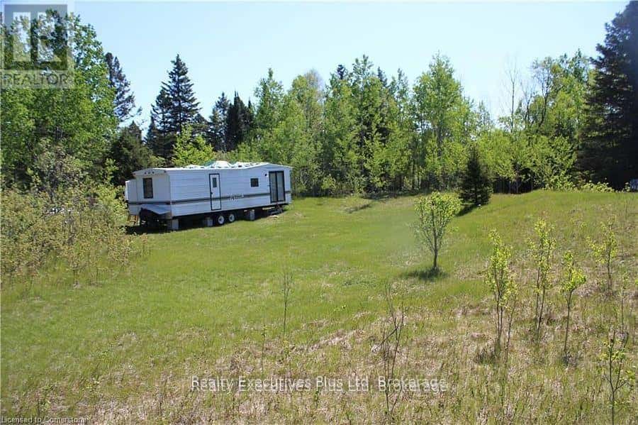 00 PICKEREL & JACK LAKE ROAD — Armour, Ontario - Photo 3 of 32