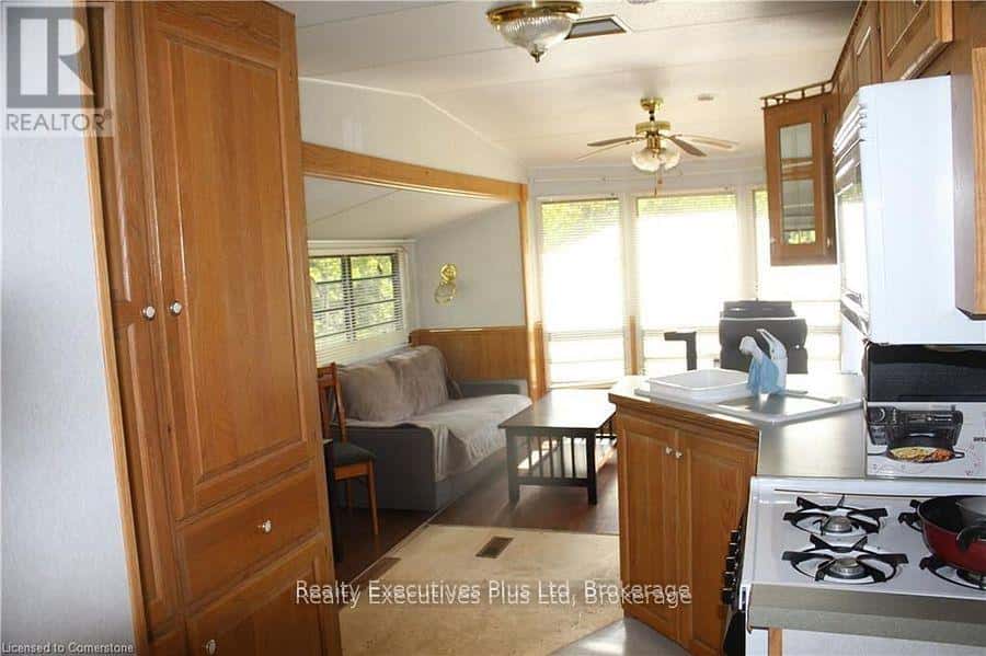 00 PICKEREL & JACK LAKE ROAD — Armour, Ontario - Photo 5 of 32