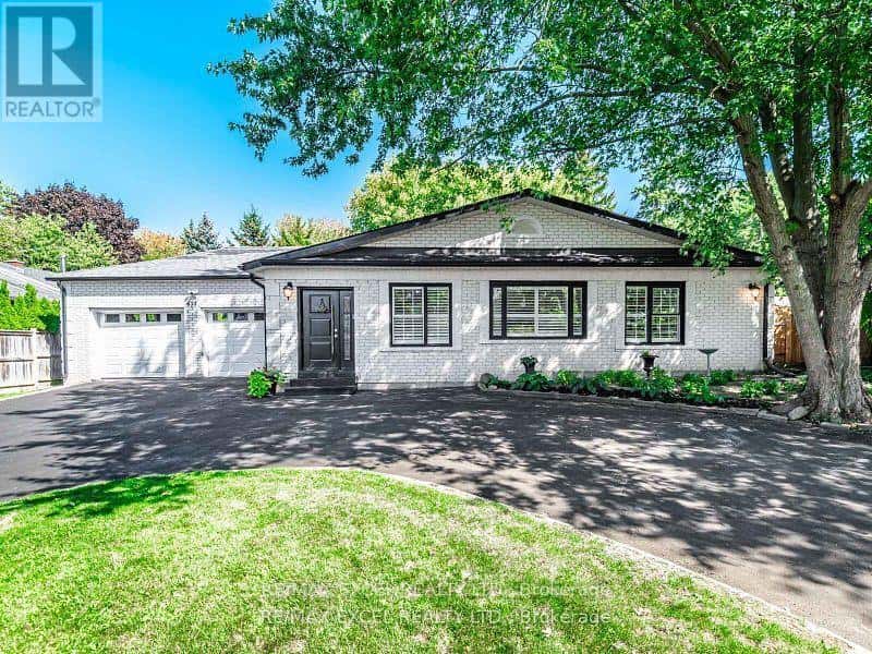 657 OLD HARWOOD AVENUE — Ajax (Northwest Ajax), Ontario - Photo 2 of 34