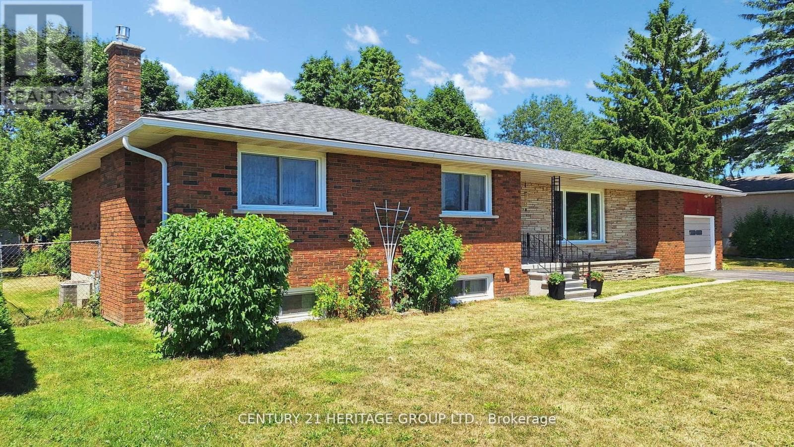 224 GLENN AVENUE — Innisfil (Stroud), Ontario - Main photo