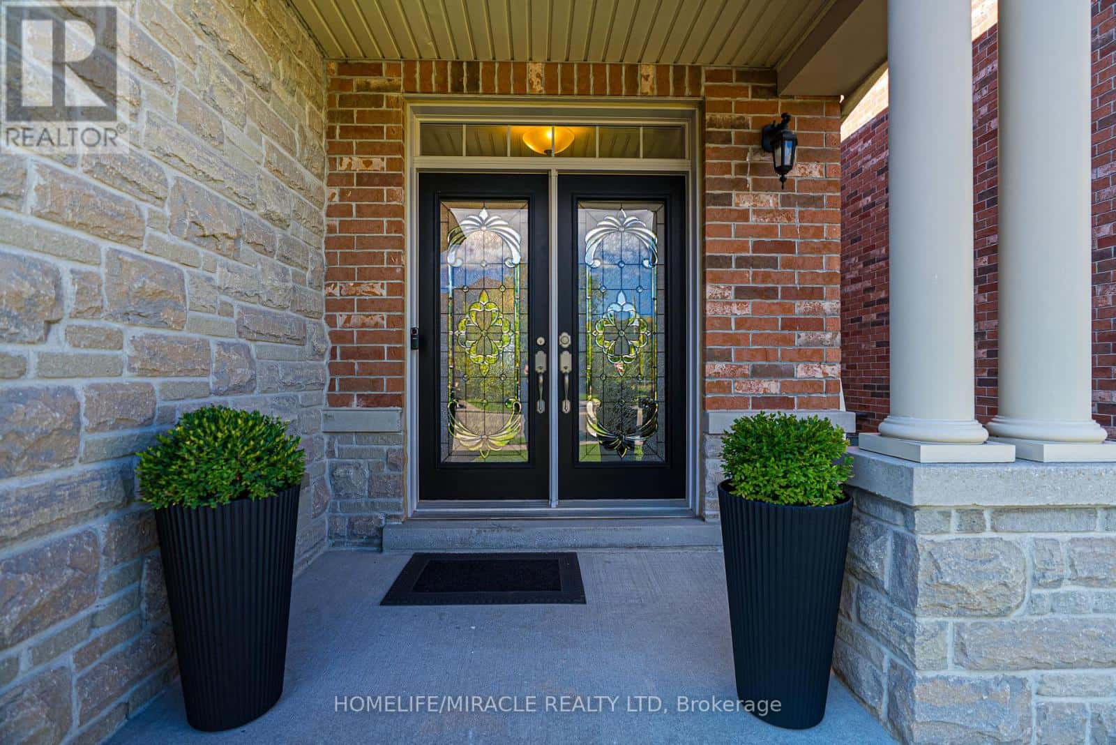 8 SUMMERBERRY WAY — Hamilton (Sheldon), Ontario - Photo 4 of 29